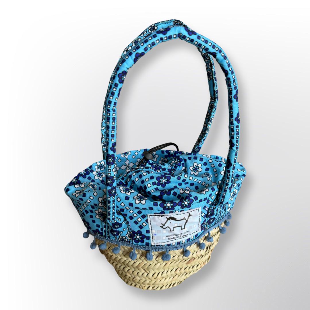Small pompom Basket