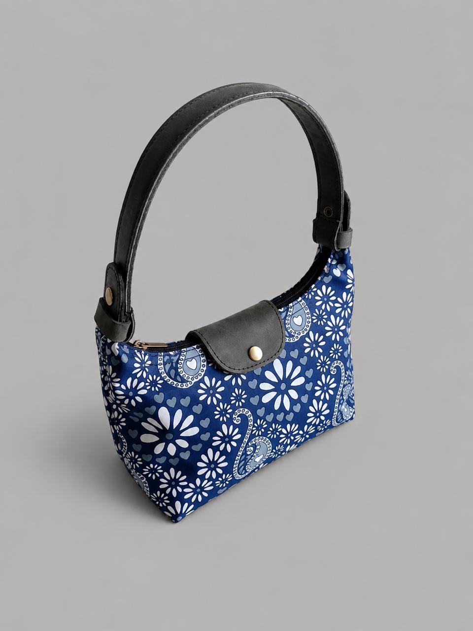 Classic Shoulder Bag