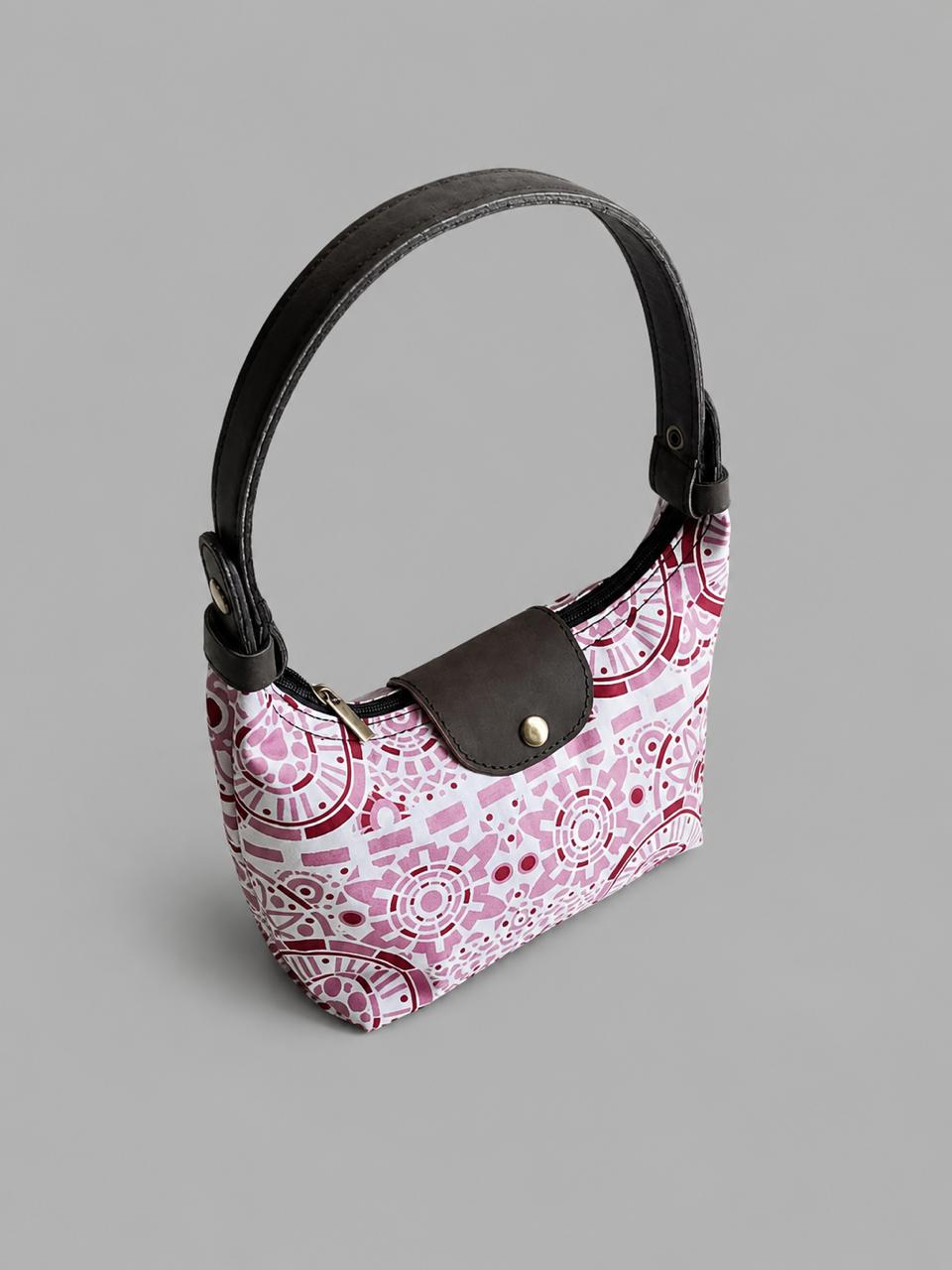 Classic Shoulder Bag